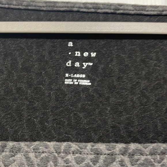 A New Day NWT long sleeve gray leopard body suit - Picture 2 of 3